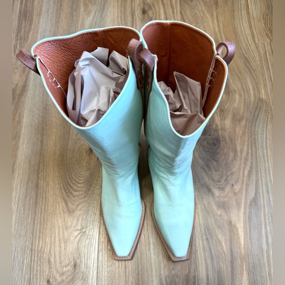 We The Free Montage Tall Boots Cactus Milk Leather Size 40 US 9.5 EUC - Picture 8 of 9